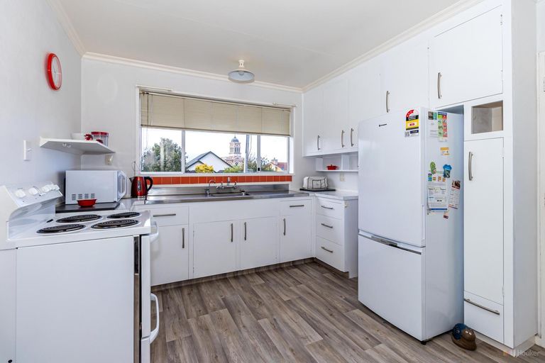 Photo of property in 10a-b Churchill Place, Waimate, 7924