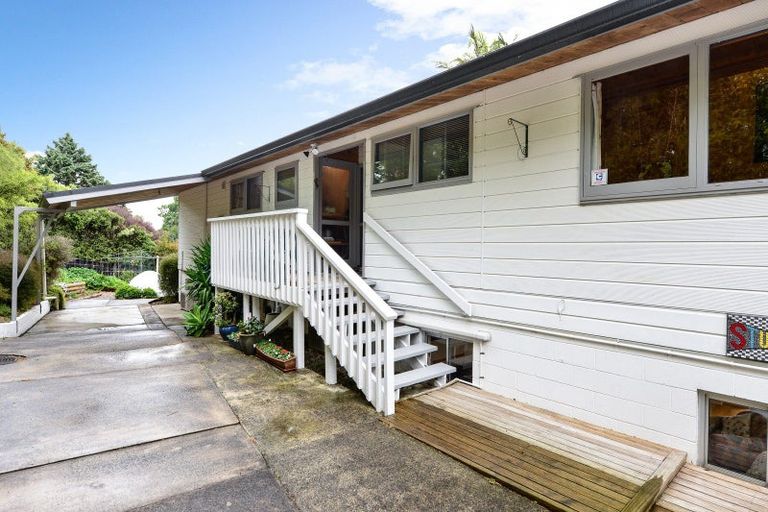 Photo of property in 92 Poaka Avenue, Dinsdale, Hamilton, 3204