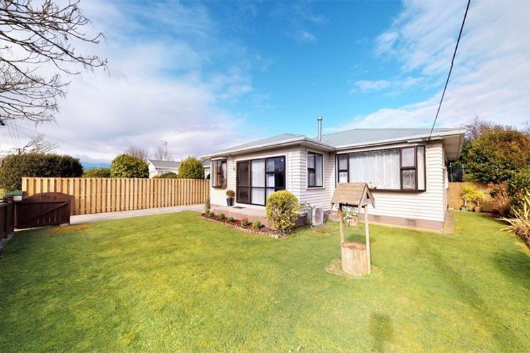 Photo of property in 49 Graham Street, Levin, 5510