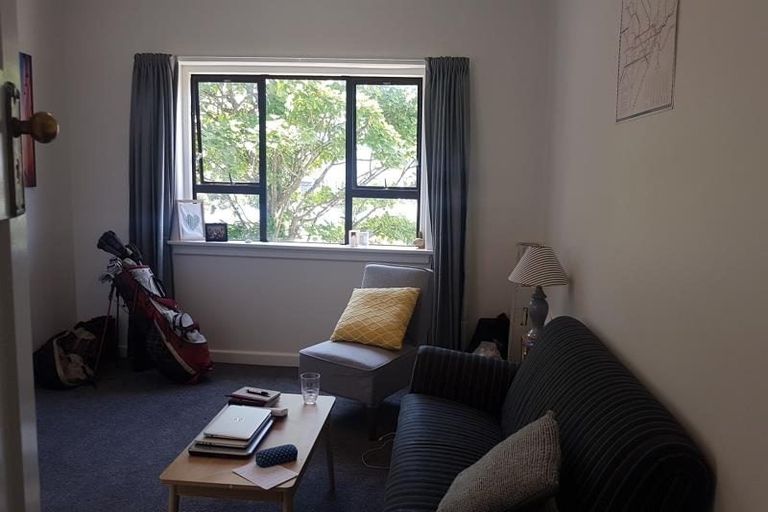 Photo of property in 2/116 Hataitai Road, Hataitai, Wellington, 6021