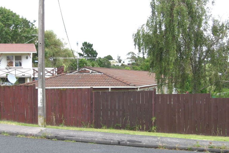 Photo of property in 1/38 Stanley Road, Glenfield, Auckland, 0629