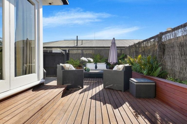 Photo of property in 103 Prestons Road, Redwood, Christchurch, 8051