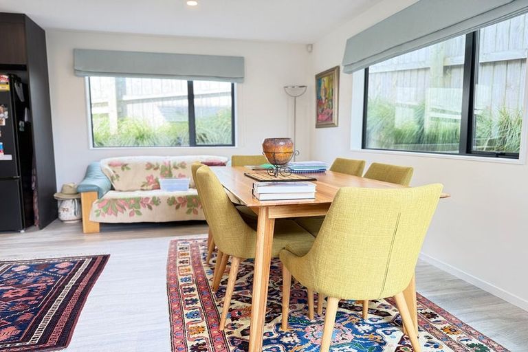 Photo of property in 60d Bay Street, Red Beach, 0932