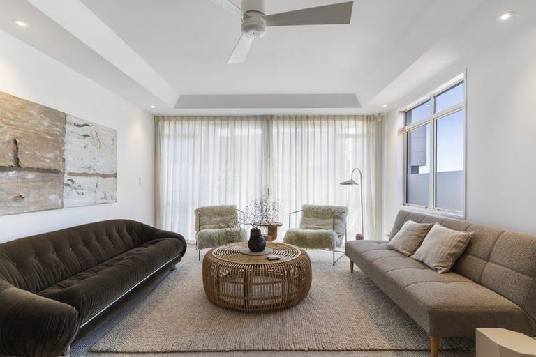 Photo of property in The Sands Apartments, 18/47 The Strand, Takapuna, Auckland, 0622