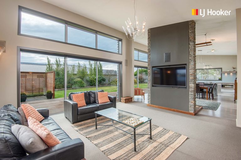 Photo of property in 16 Irwin Logan Drive, Mosgiel, 9024