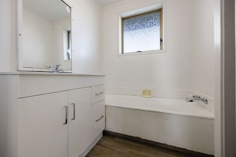Photo of property in 70 Newcastle Road, Dinsdale, Hamilton, 3204