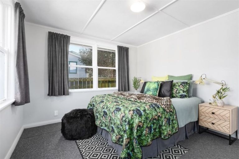 Photo of property in 27 Te Puke Street, Titahi Bay, Porirua, 5022