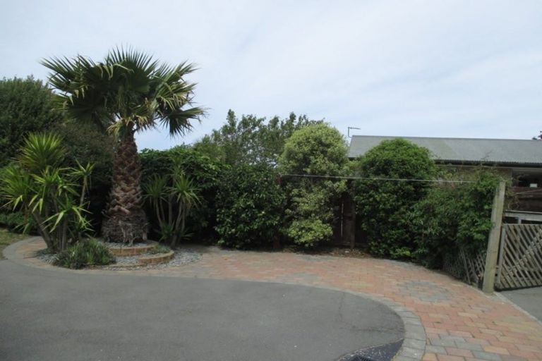 Photo of property in 403 Mairehau Road, Parklands, Christchurch, 8083