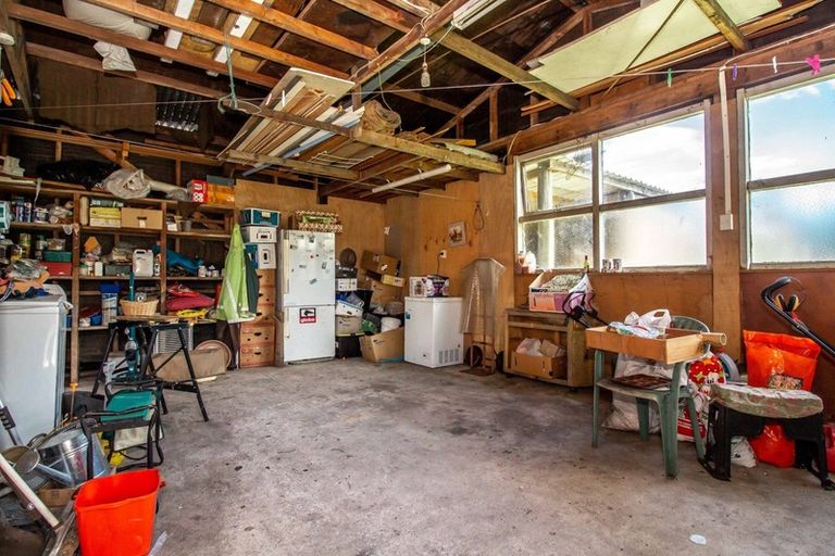 Photo of property in 126 Queen Street, Westport, 7825