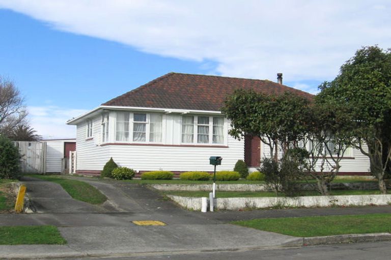 Photo of property in 16 Avon Terrace, Roslyn, Palmerston North, 4414