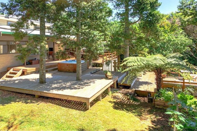 Photo of property in 47 Gledstane Road, Stanmore Bay, Whangaparaoa, 0932