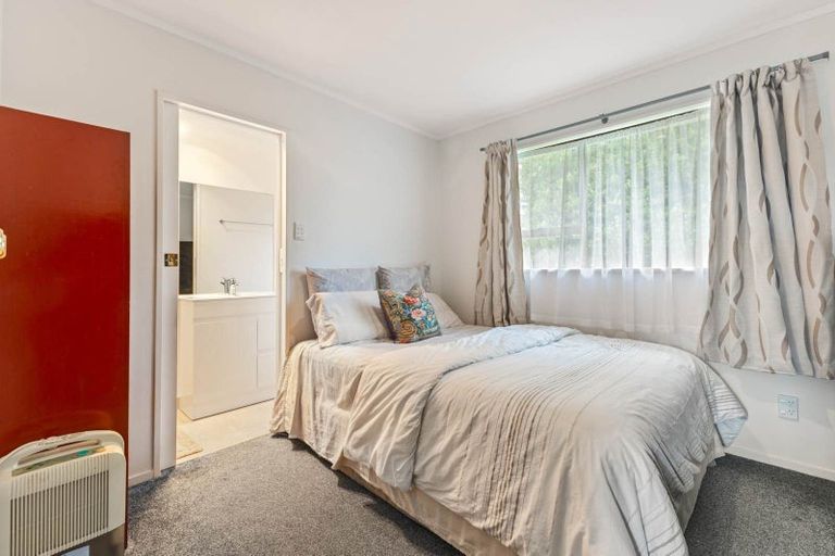 Photo of property in 1 Blanche Way, Half Moon Bay, Auckland, 2012