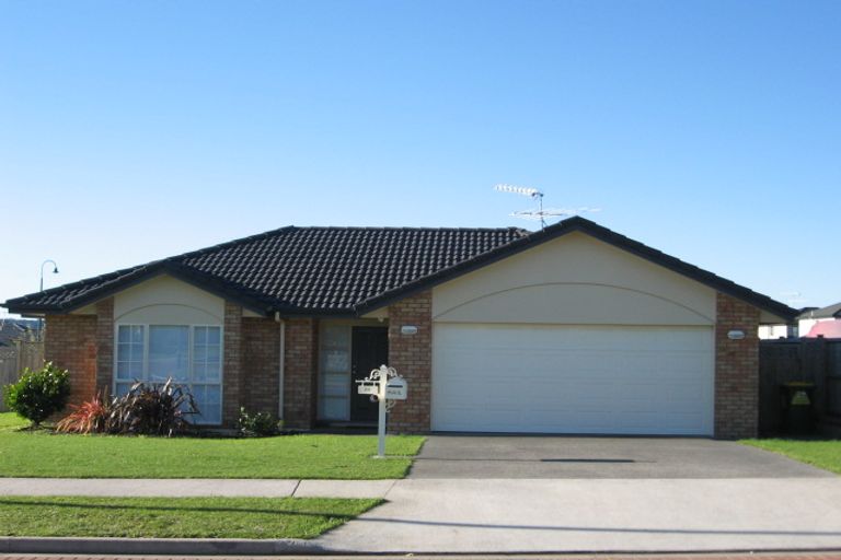 Photo of property in 49 Blackwood Drive, Wattle Downs, Auckland, 2103