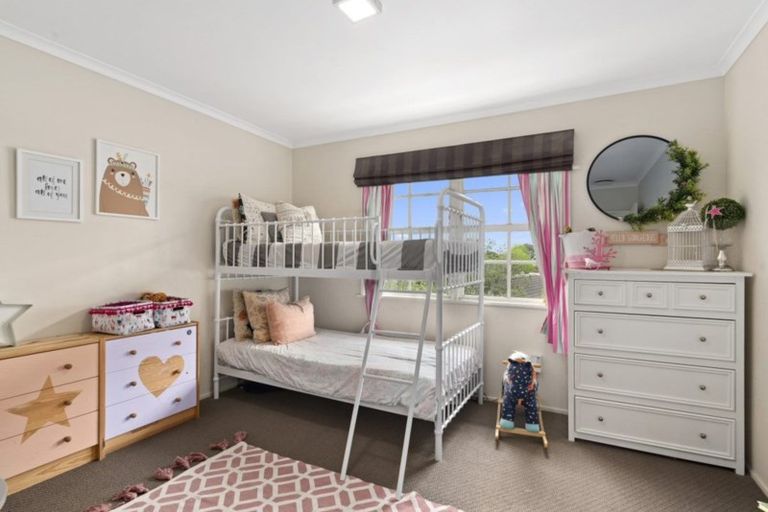 Photo of property in 16 Kintara Drive, Massey, Auckland, 0614