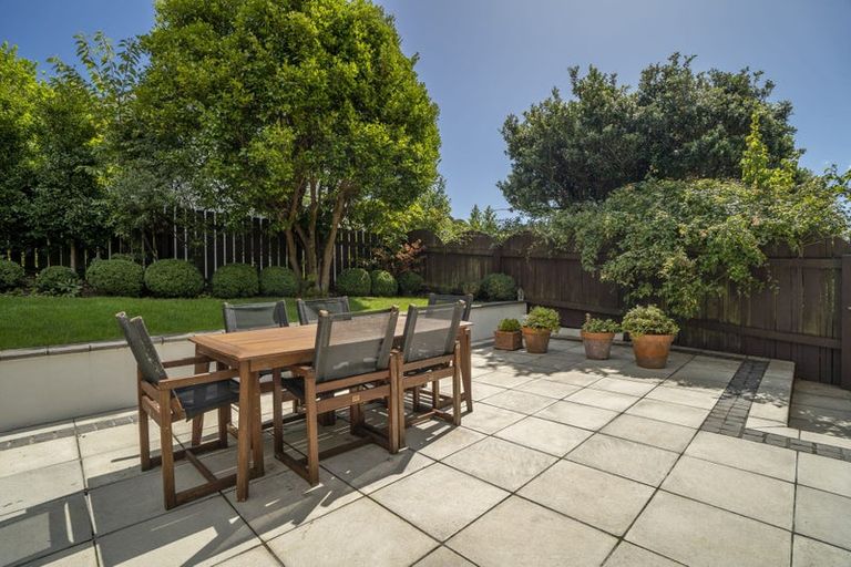 Photo of property in 1 Brasenose Place, Tawa, Wellington, 5028