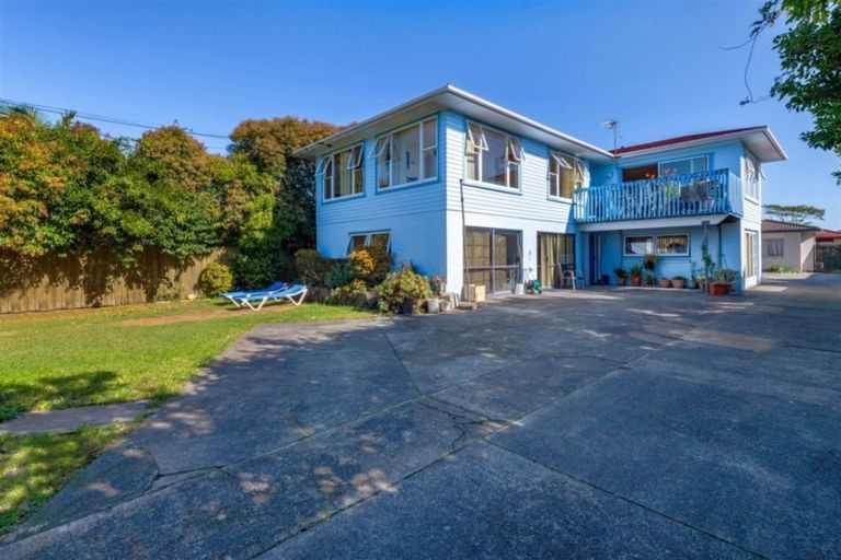 Photo of property in 728 Te Atatu Road, Te Atatu Peninsula, Auckland, 0610