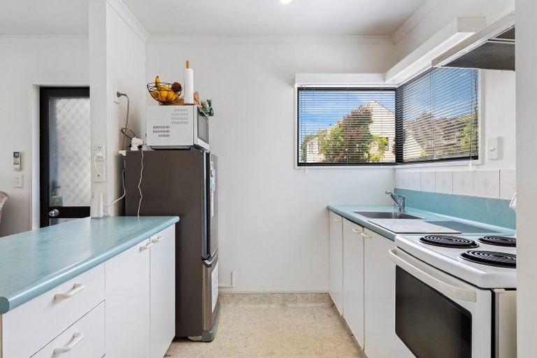 Photo of property in 2/36 Mathesons Road, Phillipstown, Christchurch, 8011