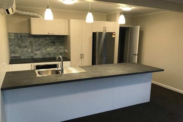 Photo of property in 58 Garden Road, Northland, Wellington, 6012