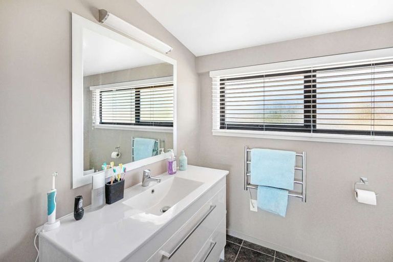 Photo of property in 33 Aotea Crescent, Gore, 9710