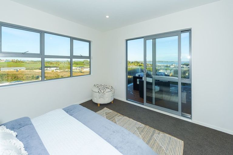 Photo of property in 57 Eighth View Avenue, Beachlands, Auckland, 2018