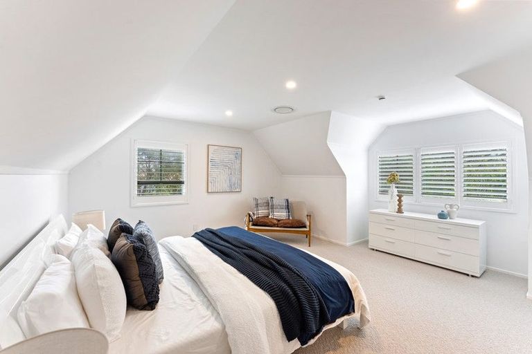 Photo of property in 5 Lavinia Grove, Waikanae Beach, Waikanae, 5036