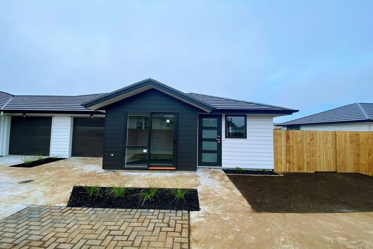 Photo of property in 56u2 Paul Crescent, Fairfield, Hamilton, 3214