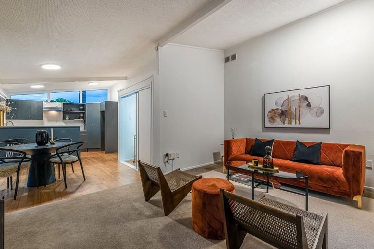 Photo of property in 7 Madison Place, Forrest Hill, Auckland, 0620