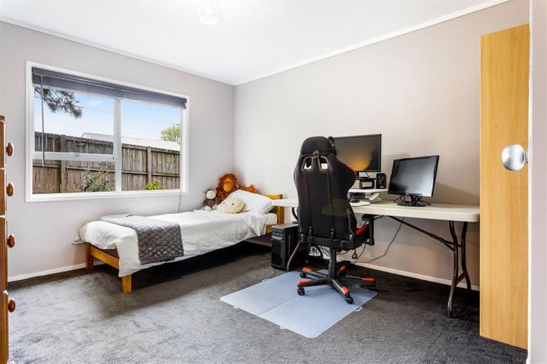 Photo of property in 4 Metcalfe Road, Ranui, Auckland, 0612