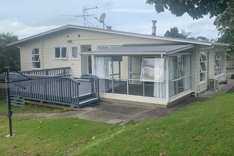 Photo of property in 23 Cockayne Crescent, Sunnynook, Auckland, 0620