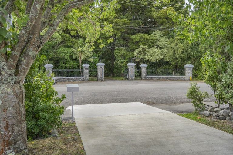 Photo of property in 28 Kuratawhiti Street, Greytown, 5712