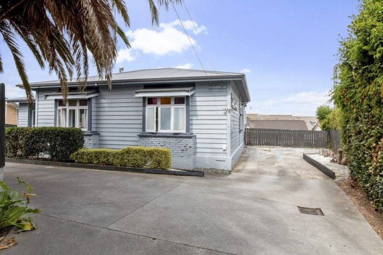 Photo of property in 8a Youngs Road, Papakura, 2110