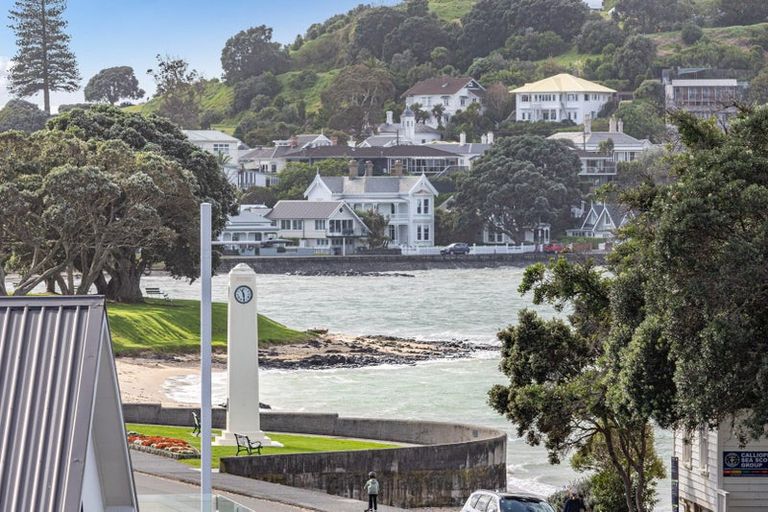 Photo of property in 22 King Edward Parade, Devonport, Auckland, 0624