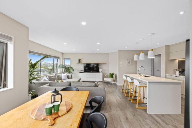 Photo of property in 60 Godfrey Drive, Orewa, 0931