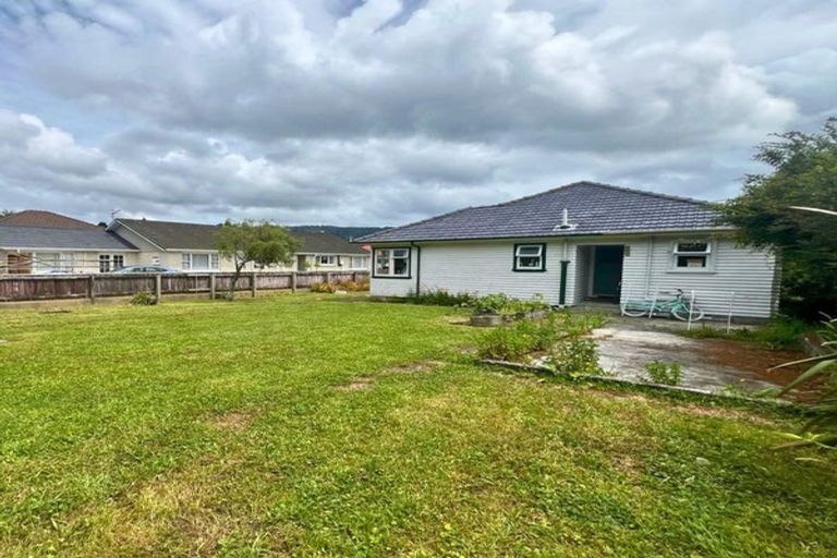 Photo of property in 109 Main Road, Wainuiomata, Lower Hutt, 5014
