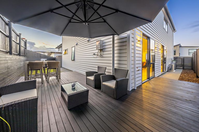 Photo of property in 23 Riroriro Road, Hobsonville, Auckland, 0616