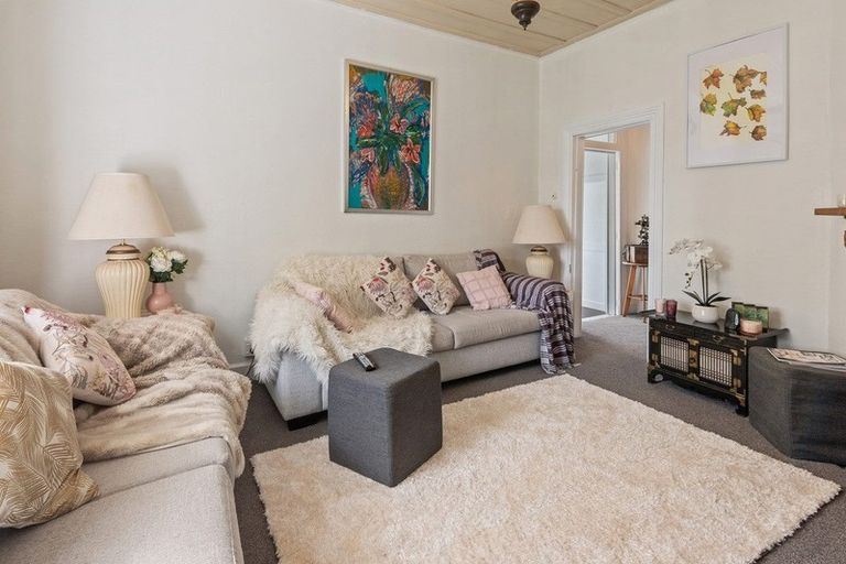 Photo of property in 45 View Road, Hikurangi, 0114