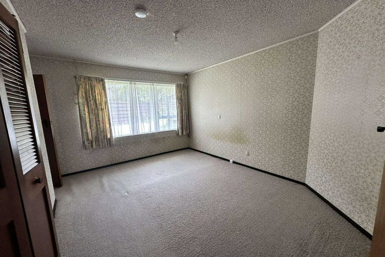 Photo of property in 1 Bishops Glen, Tawa, Wellington, 5028