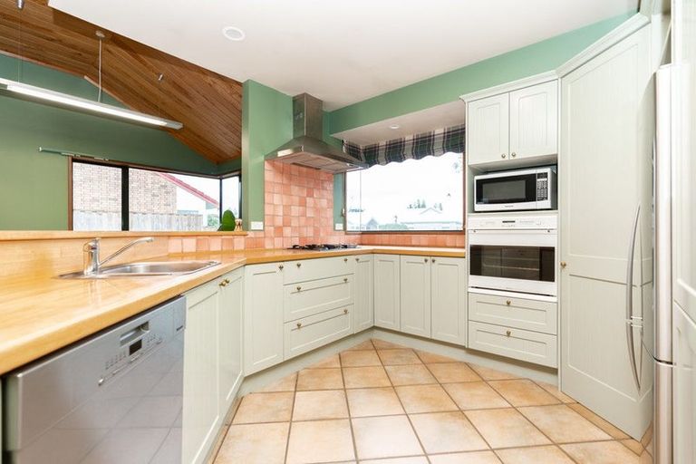 Photo of property in 6 Earls Court, Hillcrest, Hamilton, 3216