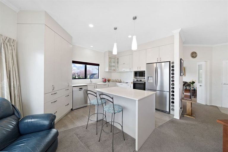 Photo of property in 113 Meadowstone Drive, Wanaka, 9305