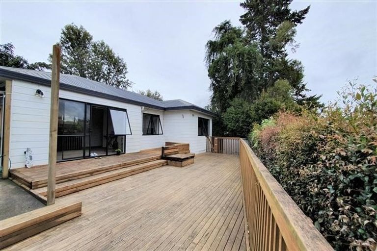Photo of property in 2/4 Altona Road, Forrest Hill, Auckland, 0620
