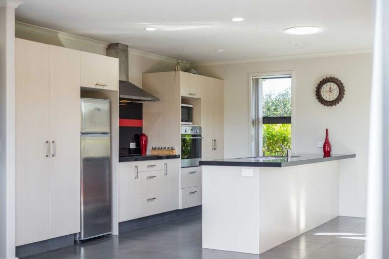 Photo of property in 9 Angus Way, Nikau Valley, Paraparaumu, 5032