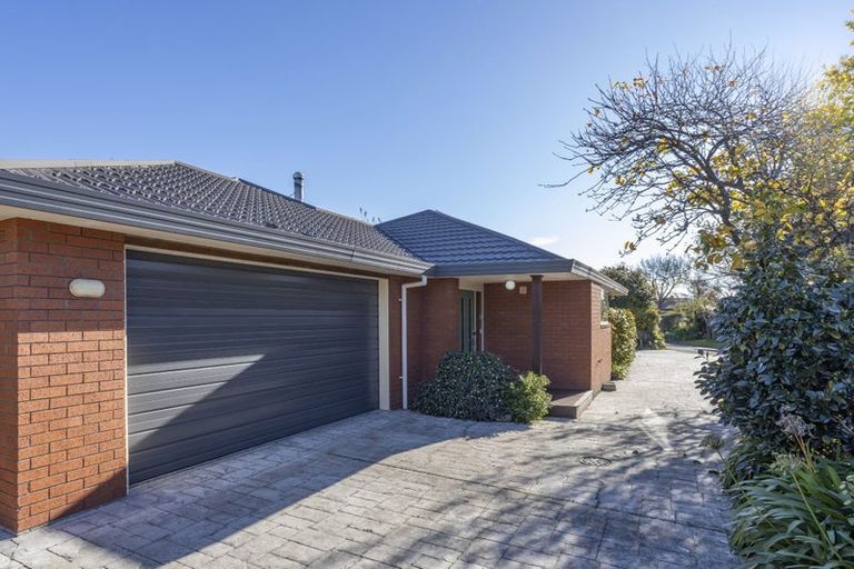 Photo of property in 9 Thoresby Mews, Avonhead, Christchurch, 8042