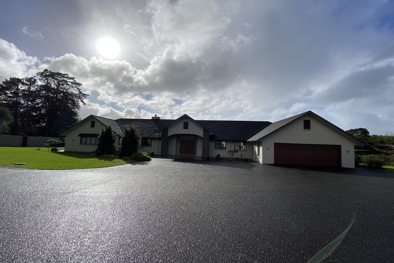 Photo of property in 48 Fruitlands Road, Kumeu, 0810