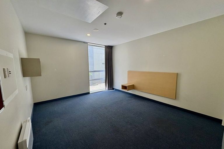 Photo of property in Hanson House, 2/27 Hanson Street, Mount Cook, Wellington, 6021
