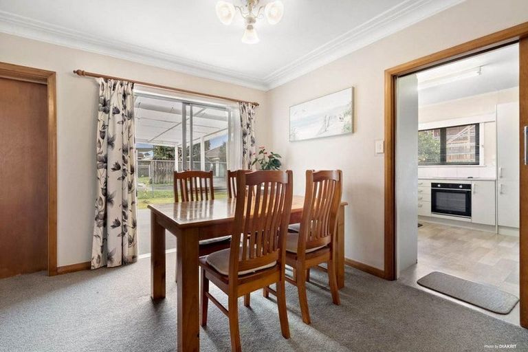 Photo of property in 61 Taikata Road, Te Atatu Peninsula, Auckland, 0610