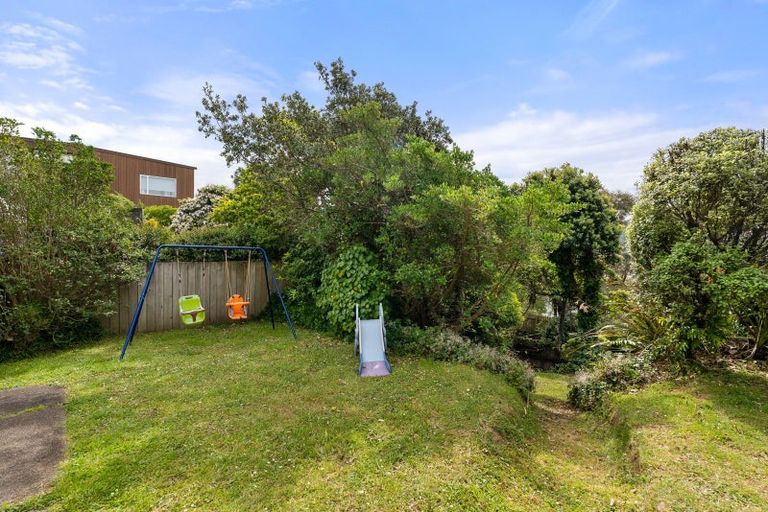 Photo of property in 16 Waru Street, Khandallah, Wellington, 6035