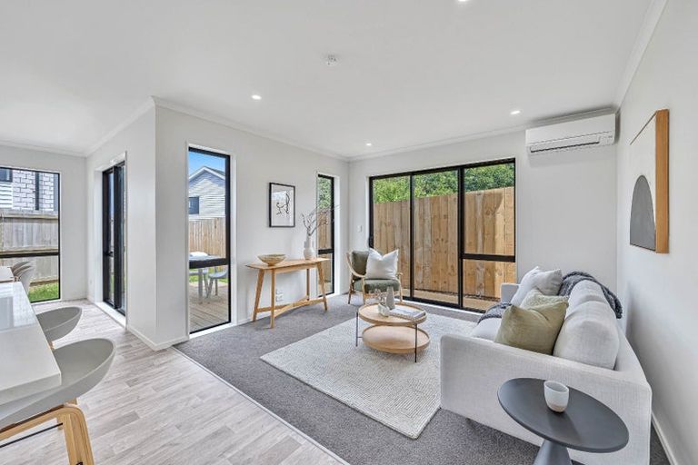 Photo of property in 9/16 Russell Road, Manurewa, Auckland, 2102