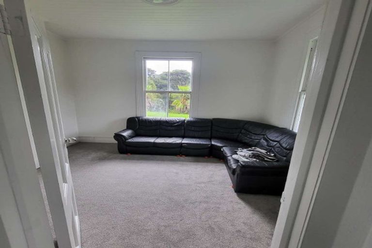 Photo of property in 22 Mudgeways Road, Massey, Auckland, 0614