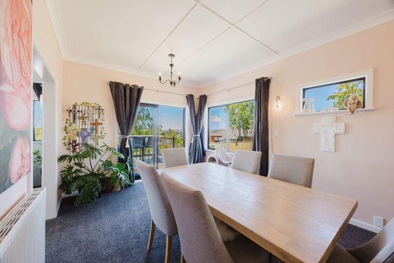 Photo of property in 20 Domain Road, Waipawa, 4210