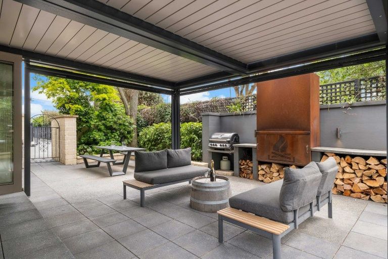 Photo of property in 75a Inwoods Road, Parklands, Christchurch, 8083